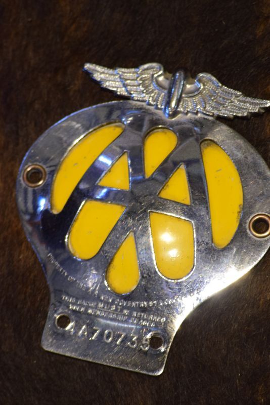AAビンテージカーバッジ　AA(Automobile Association)　1957〜1959年　　　　　　　　　　　　　　　　　　