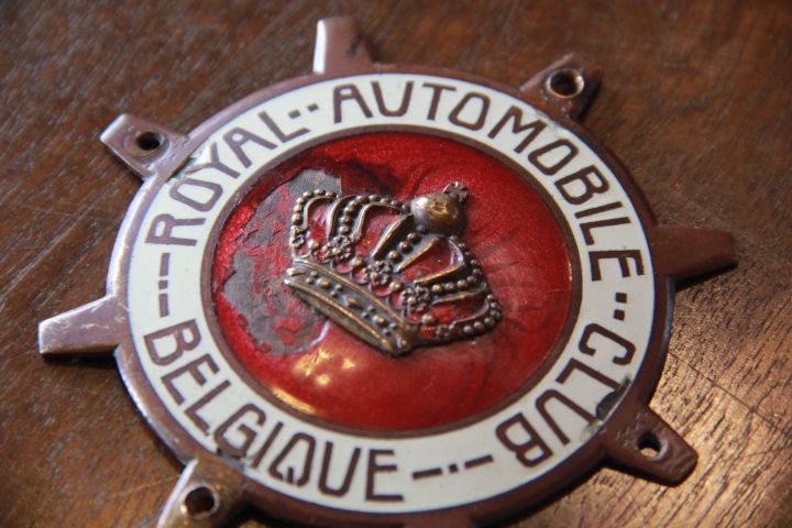画像: RACベルギー　ROYAL AUTOMOBILE CLUB BELGIQUE 1940〜50年代　ヴィンテージカーバッチ　　　　　　　　　　　　　　　　　　　　　　　　