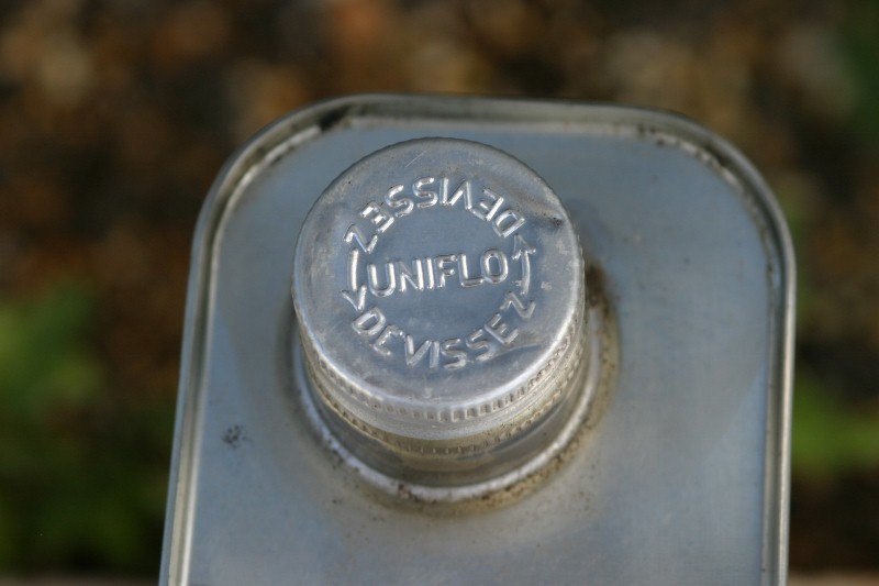 画像: Esso　Extra ビンテージオイル缶　　　　　　　　　　　　　　　　　　　　　　　　　　　　　　　　　　　　　　　