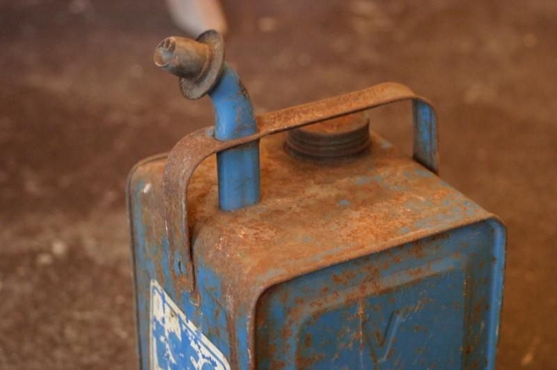 画像: VALOR,バーラー,エッソブルー　vintage　灯油携行缶　　　　　　　　　　　　　　　　　　　　　　　　　　　　　　　　　　　　