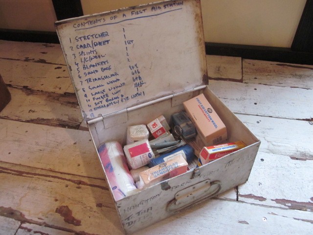 Vintage First Aid BOX,ビンテージ,救急箱 - BURN-UPS!